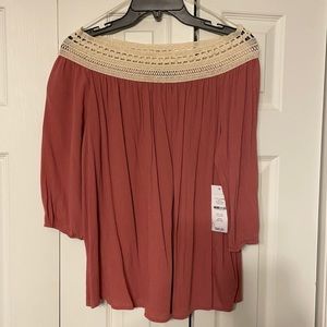 Signature Studio 3/4 length sleeve top